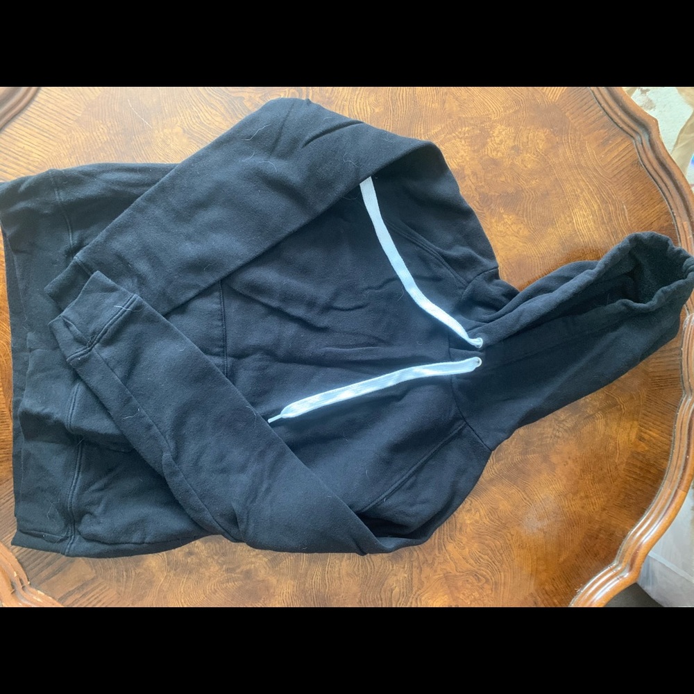 Black sweatshirt